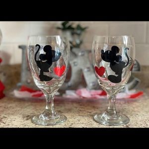 Mickey and Minnie wine glasses. Cups come in pair